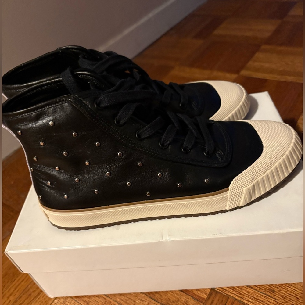 NWT SCHUTZ Belindah studded high top sneakers size 8 - Picture 7 of 10